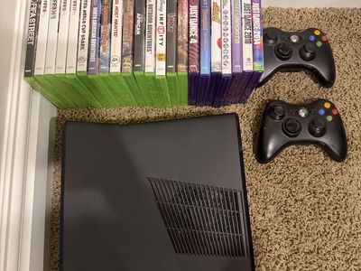 Xbox 360 Console w/games