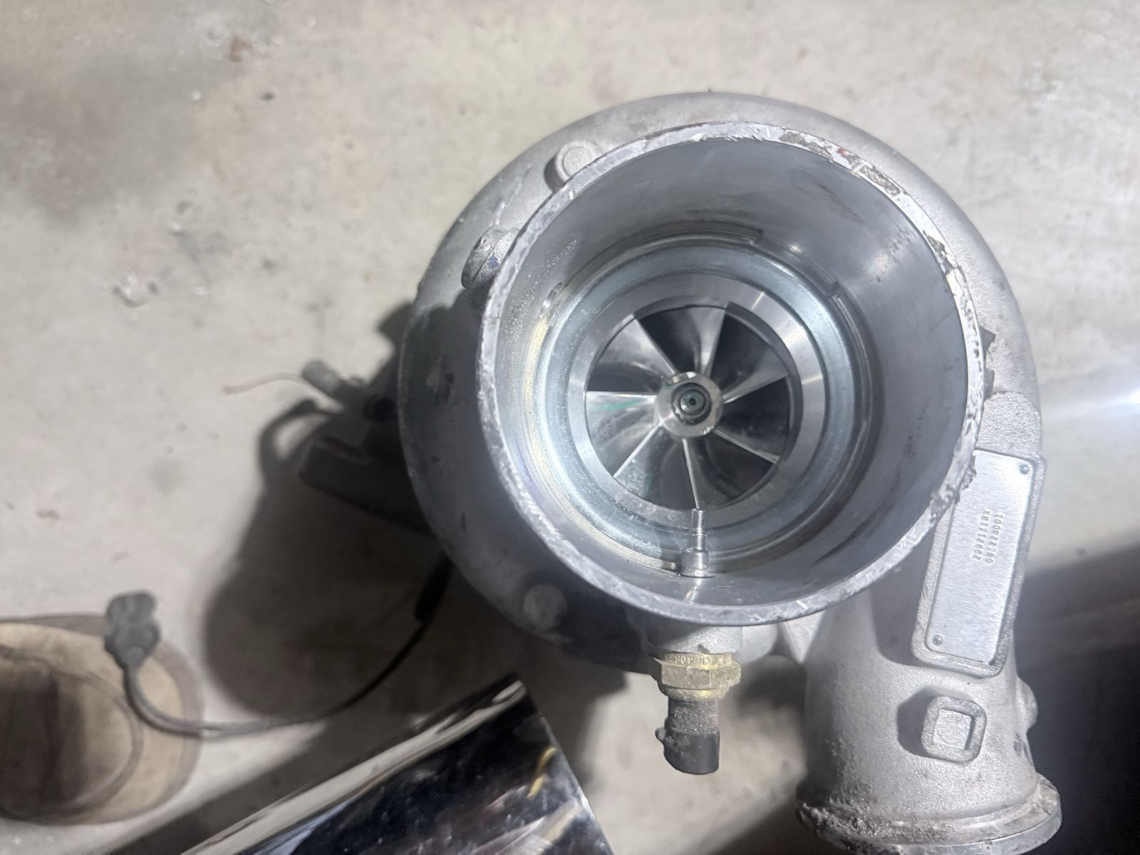 2882111RX turbo he400vg/he451ve  isx15