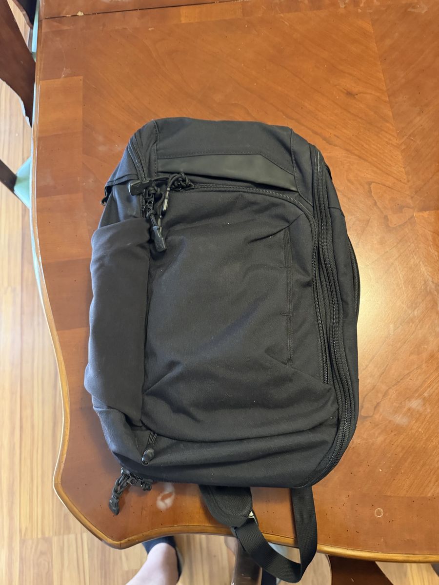 Vertx Gamit Sling 18L