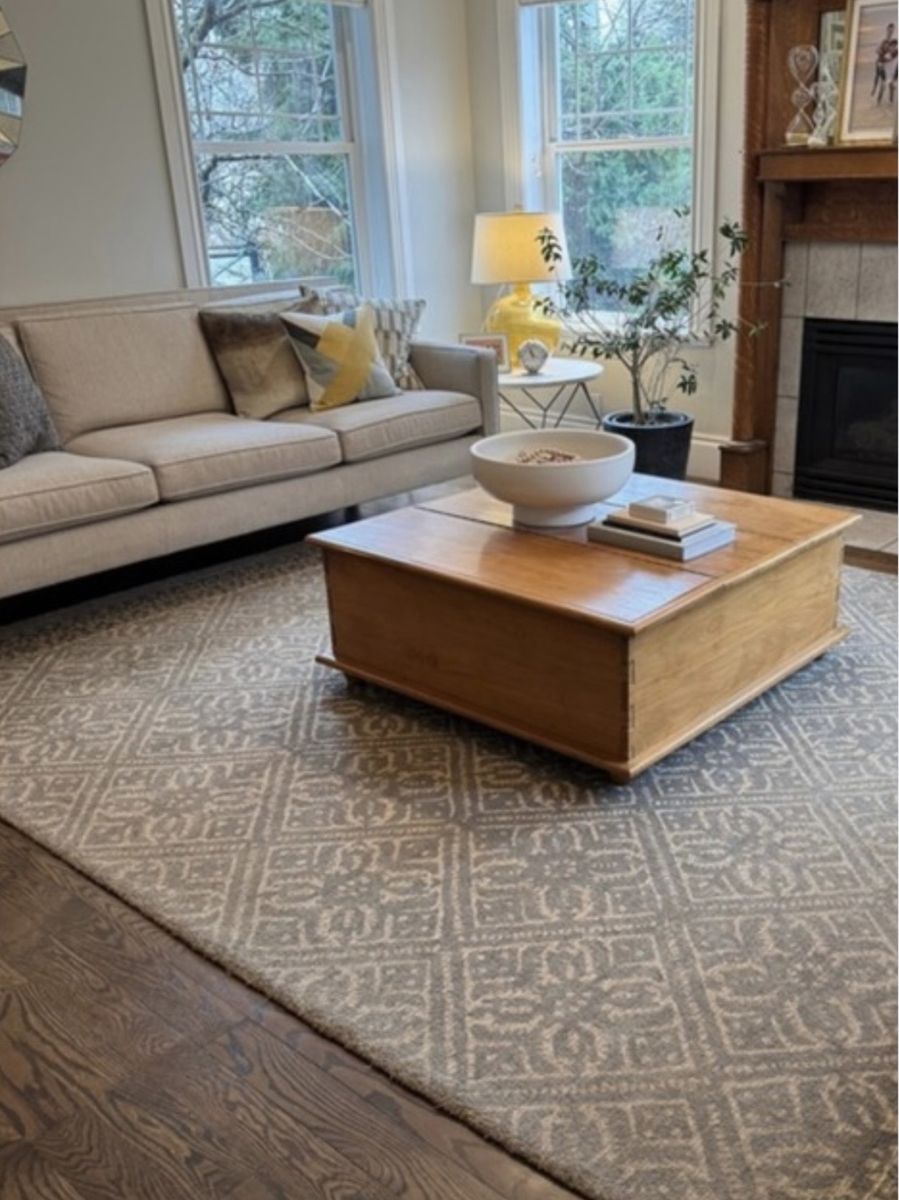 Crate And Barrel Sofas/couch