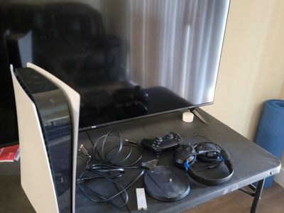 ps5 digital comes 1tb ssd and gaming headset "NO TRADES" FIRM ON PRICE.