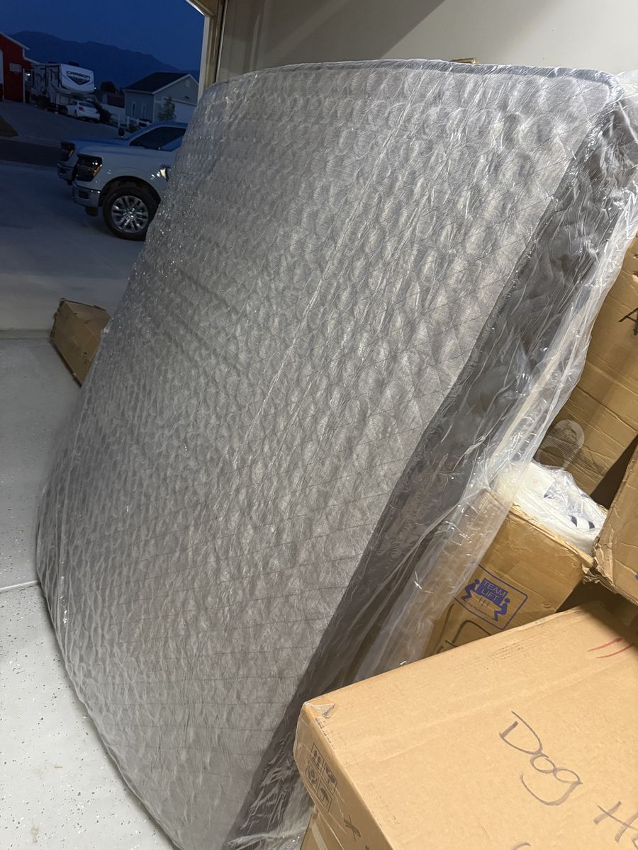 King Size Mattress - New in Plastic