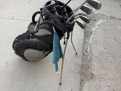 Dunlop Surpass Golf Club Set with Stand Bag - Driver and Irons