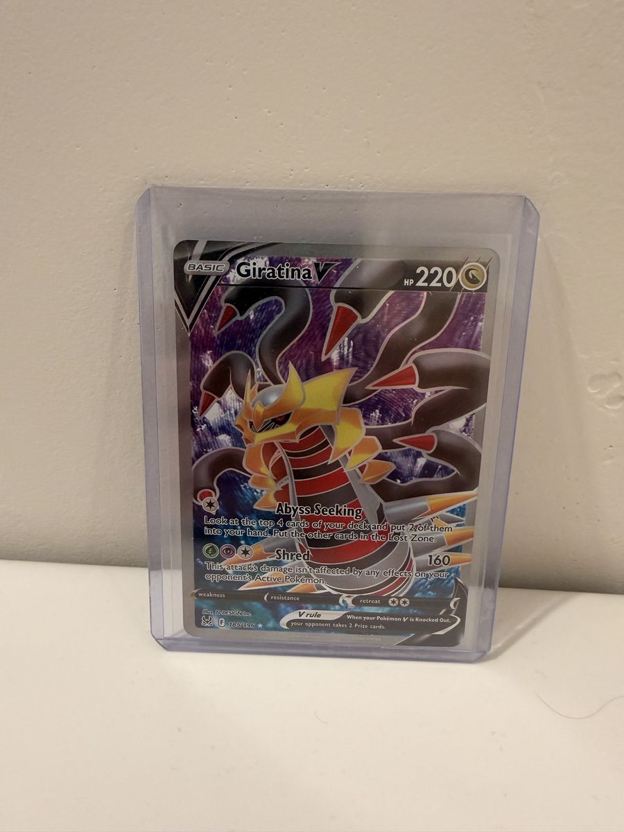 Giratina V 186/196 Full Art Ultra Rare Basic Pokémon Card, Sword & Shield Lost Origin Set