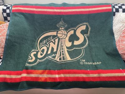 Vintage 1994 Seattle SuperSonics NBA Fleece Blanket Throw