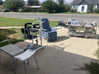 HILL ROM hospital bed new mattress CPR machine,rolling recliner,transfer lift chair brand new never used. 1000$ obo for all.