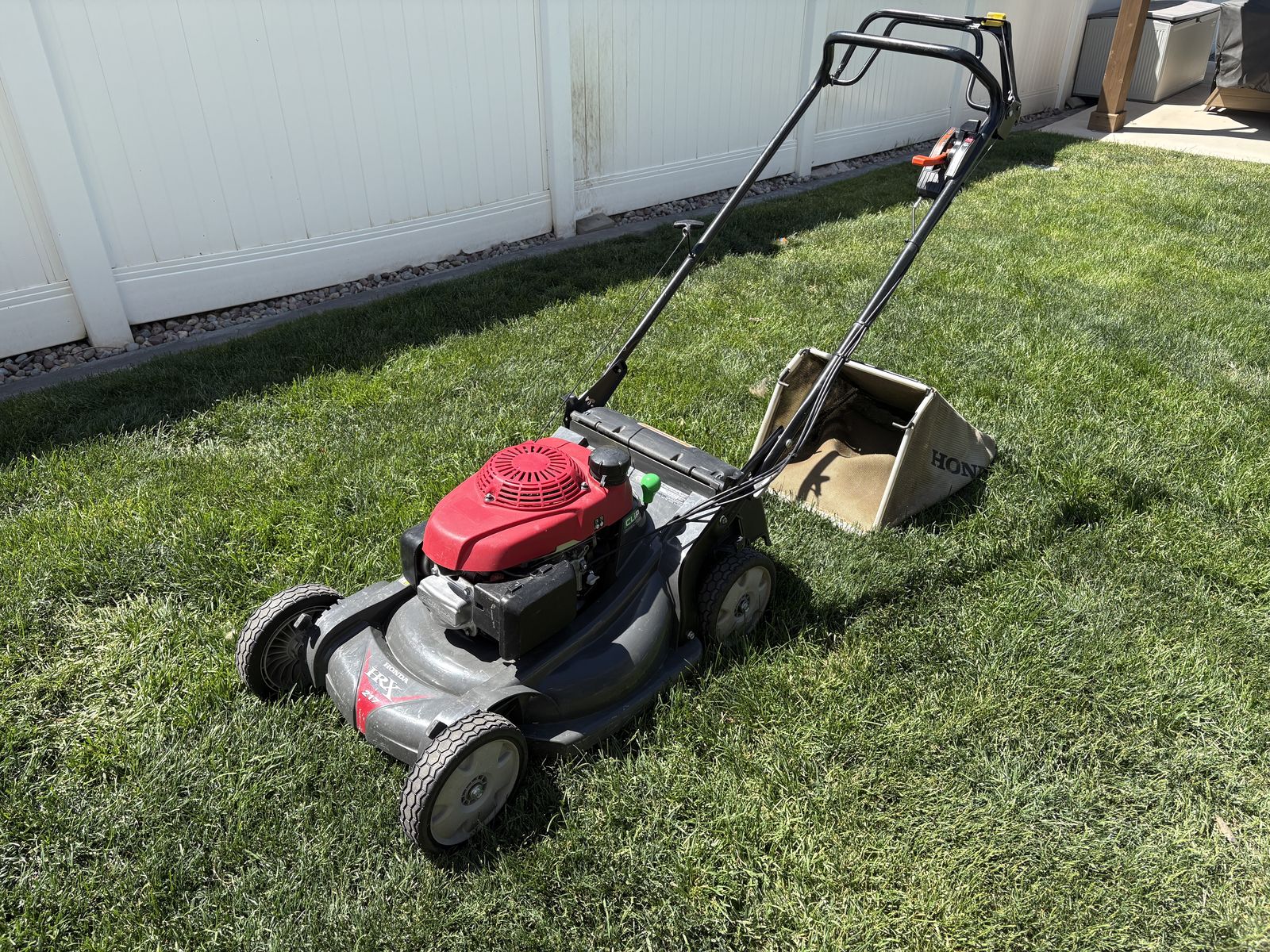 Honda HRX 217 21" Self-Propelled Gas Lawn Mower with Bagging Capability