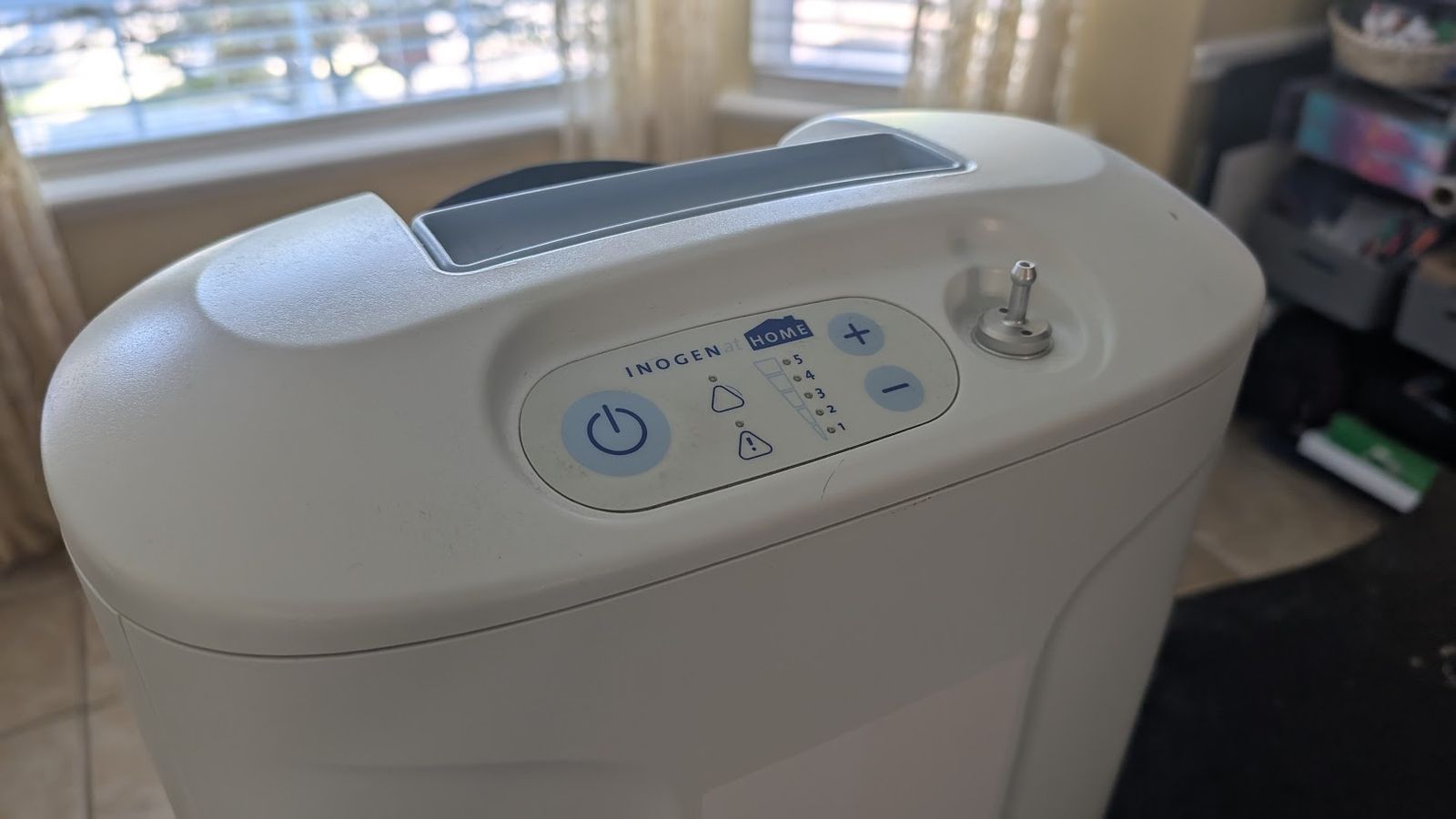 Inogen At Home Oxygen Concentrator (GS-100) NEEDS WORK