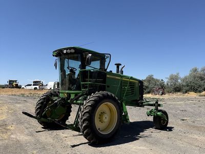 John Deere A400 Self Propelled with Honeybee Header