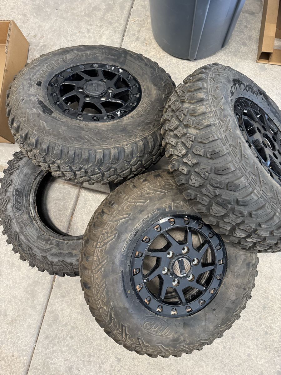 32x10x16r Mav R wheels and tires utv for sale