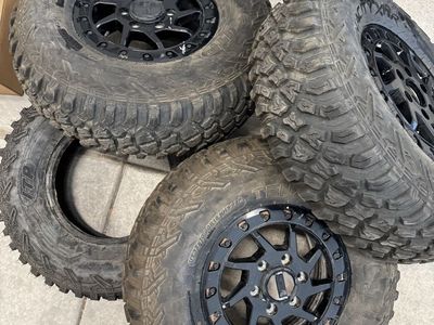 32x10x16r Mav R wheels and tires utv for sale