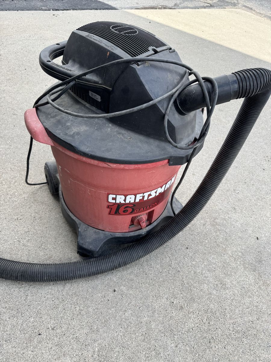 Craftsman 16 Gallon Wet/Dry Shop Vacuum