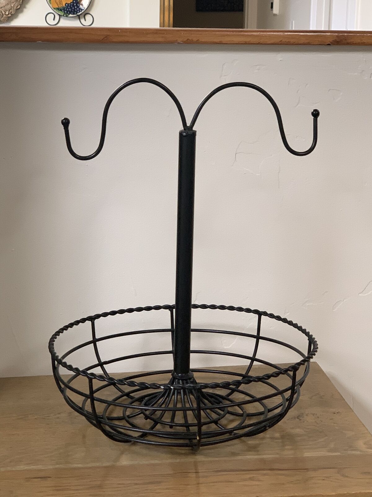 Rope Look Rim Fruit Basket with Double Banana Hook