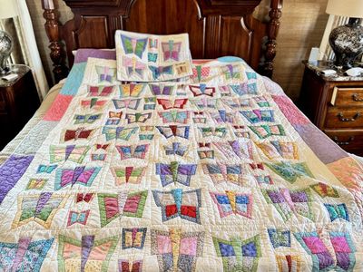 Beautiful Hand Stitched Butterfly Quilt