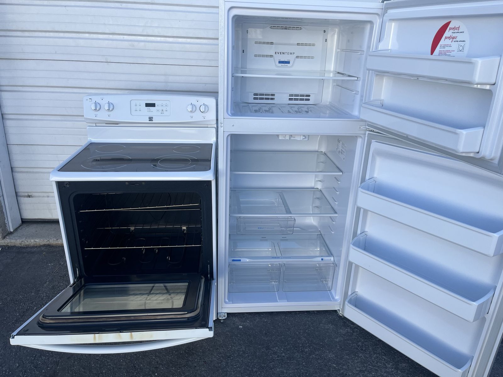 Great refrigerator and electric range,free delivery