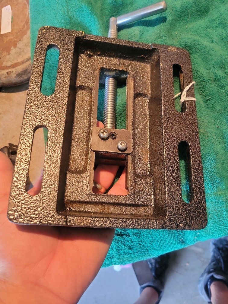 Main image 4