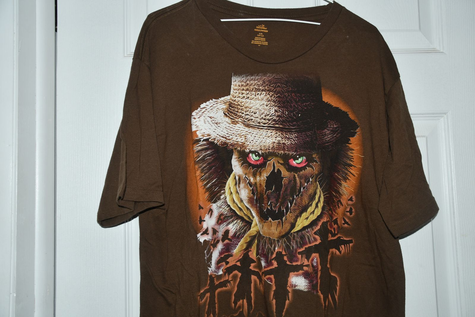 MEN'S "HALLOWEEN SCARECROW" T SHIRT ~ BROWN ~ SIZE L (42-44) ~ NO STAINS, RIPS or TEARS