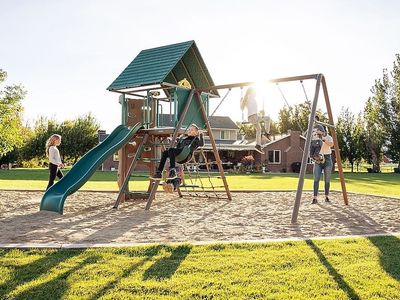 Lifetime Deluxe Playset