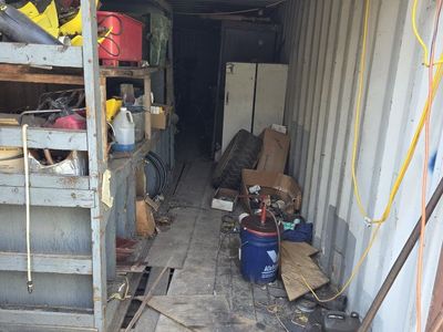 8'×40' container rubber on top no leaks $2000