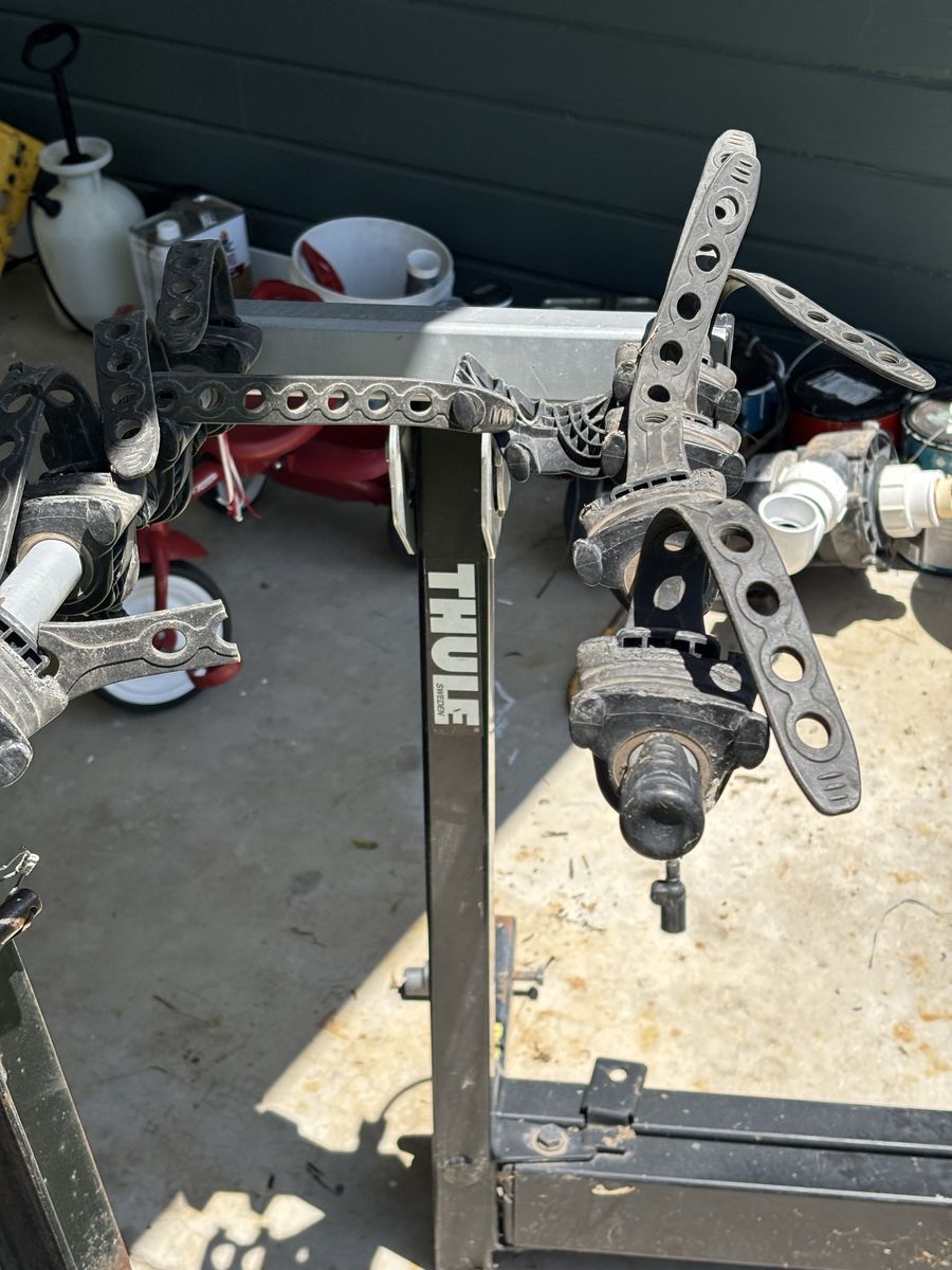 Thule swing away bike rack