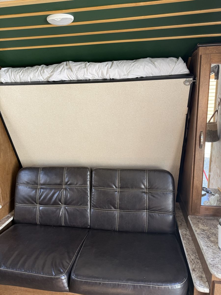 2018 Forest River Wildwood X-light 17rbxl