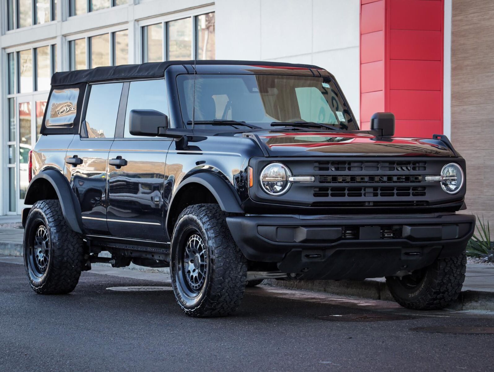 2021 Ford Bronco Base