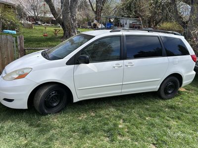 2008 Toyota Sienna LE 8-Passenger