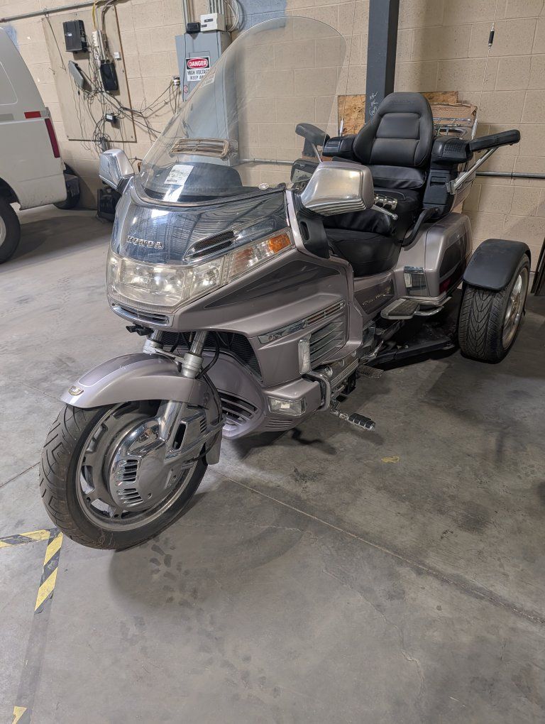 1998 Honda Goldwing trike conversion