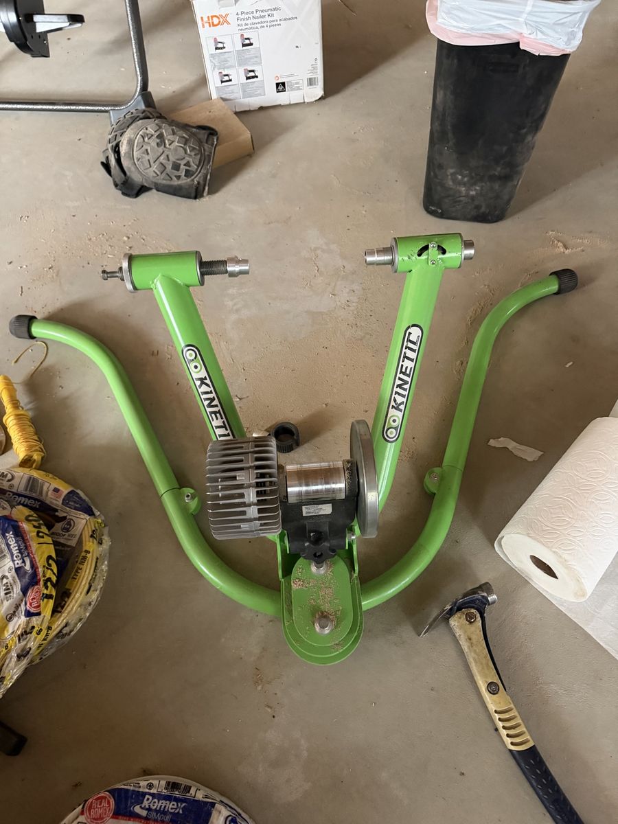 Kinetic bike trainer