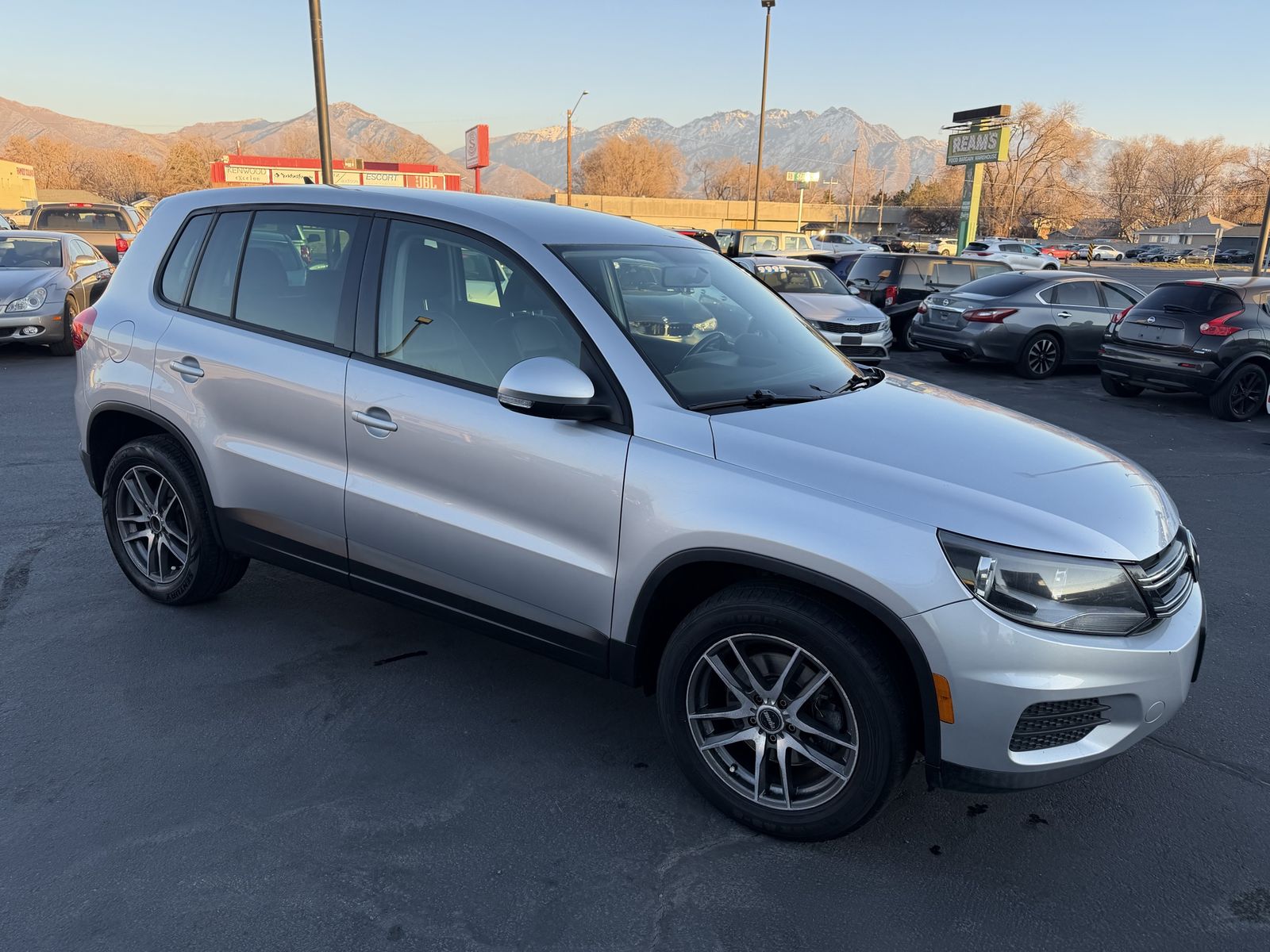 2014 Volkswagen Tiguan 2.0T S 4Motion