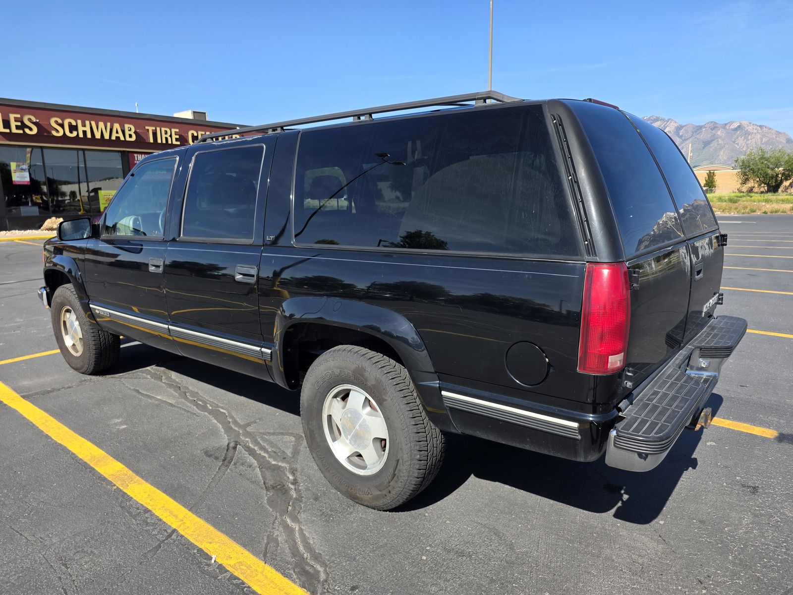 1999 Chevrolet Suburban K1500 LT