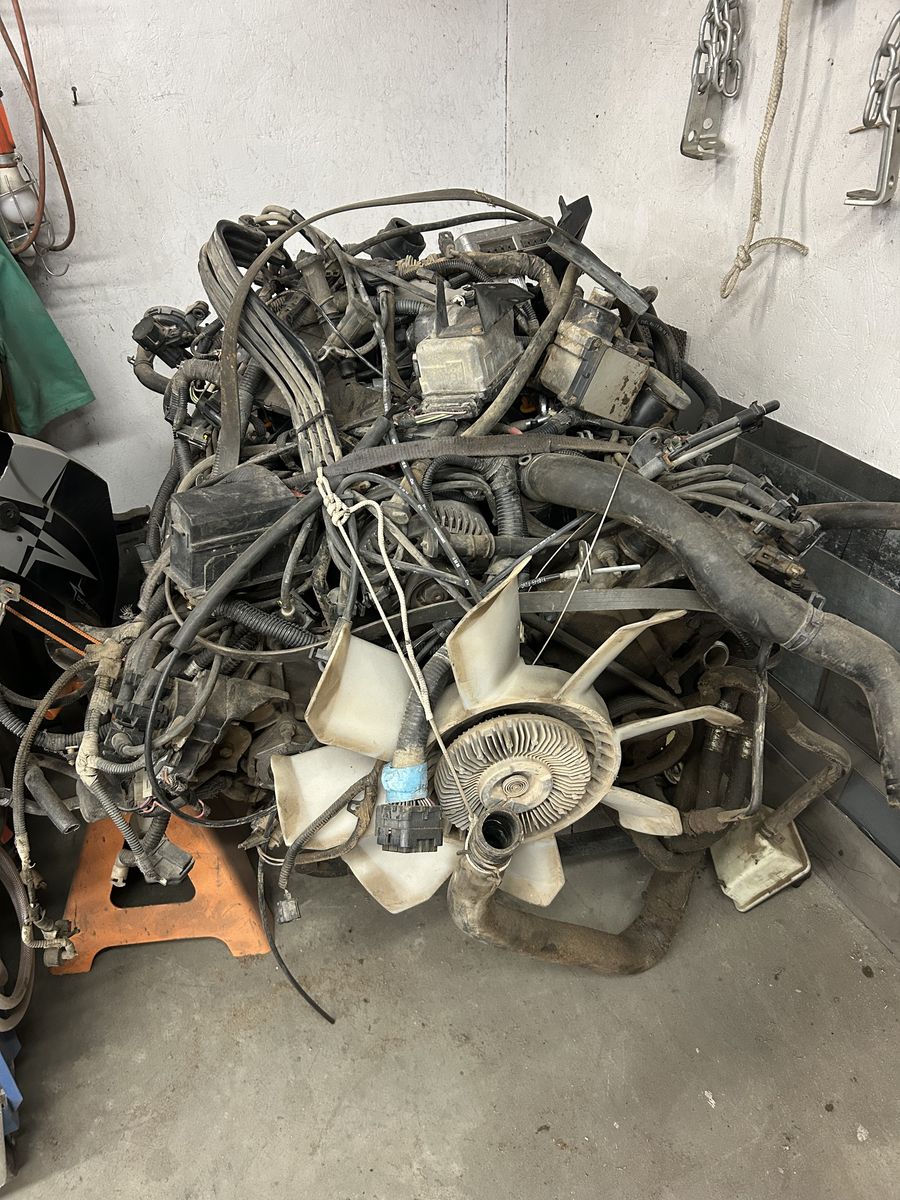 1997 4,6 engine complete with low miles