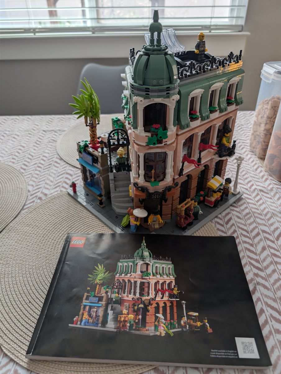 LEGO Boutique Hotel 10297 - USED
