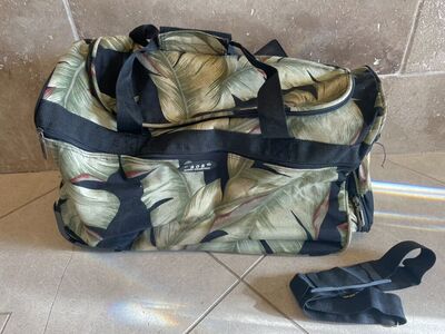 Small Travel Duffel Bag W/ Wheels & Handle