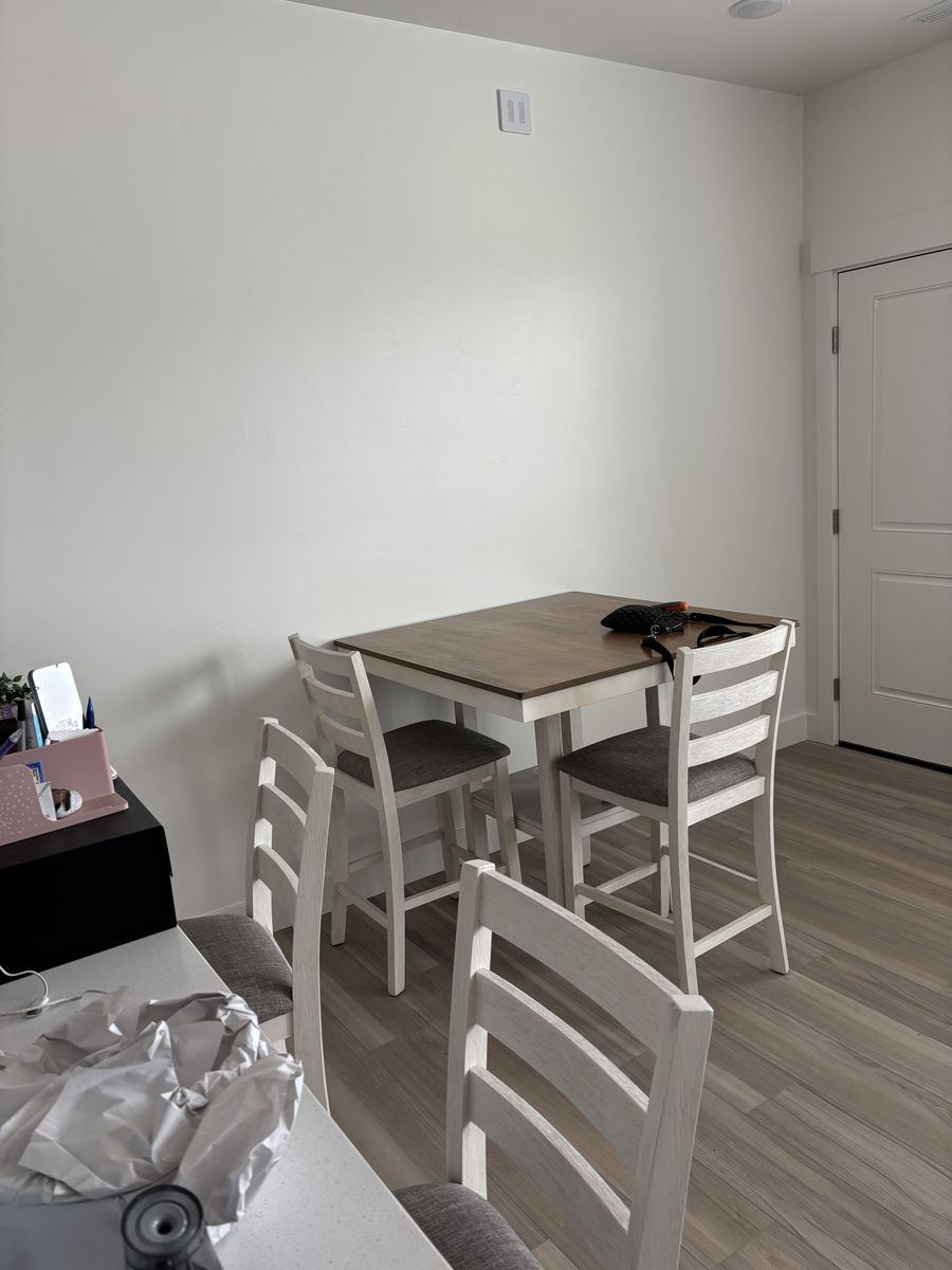 Main image 5
