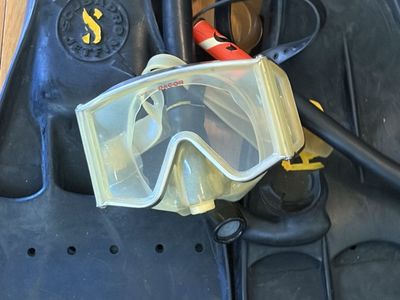 scuba gear from 198O