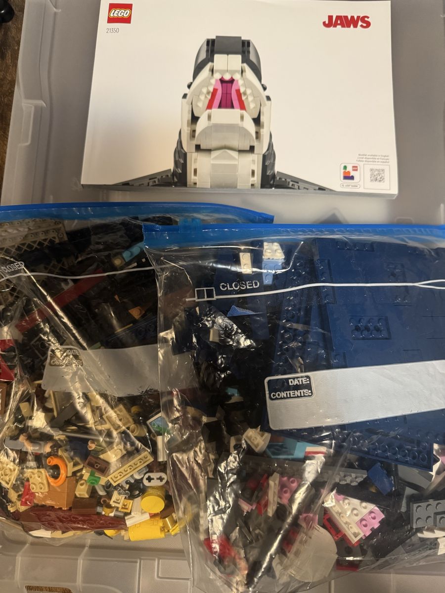 LEGO Ideas Jaws 21350 Set - Bagged with Manual - all pieces present - no box