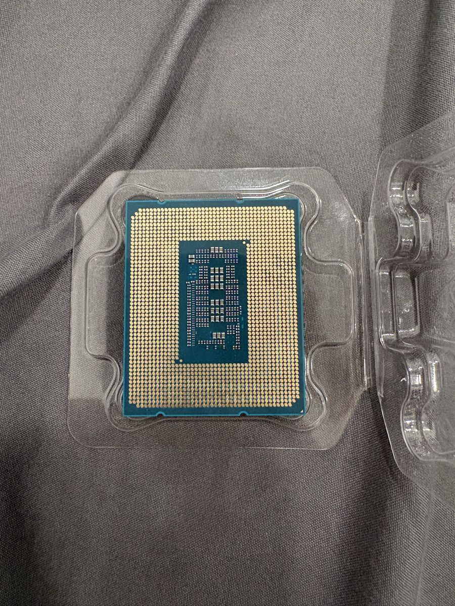 Intel i5 12400f