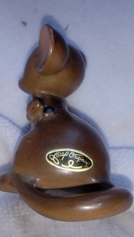 Josef Originals Mouse Village MD Doctor Figurine Holding MD Bag. has both stickers it does have a chip