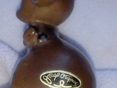 Josef Originals Mouse Village MD Doctor Figurine Holding MD Bag. has both stickers it does have a chip
