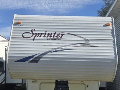 2003 Keystone Sprinter 27 RLS Fifth wheel