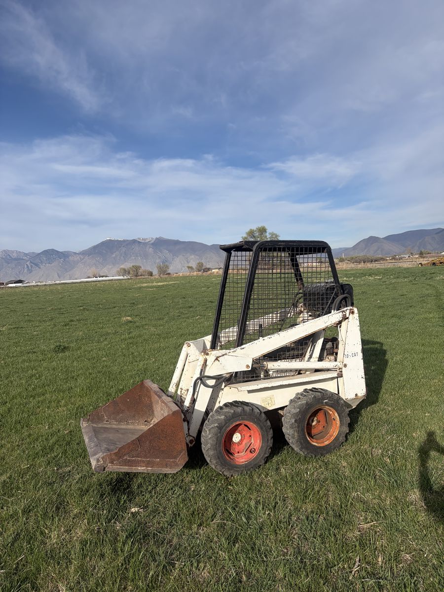 Mini bobcat skid steer