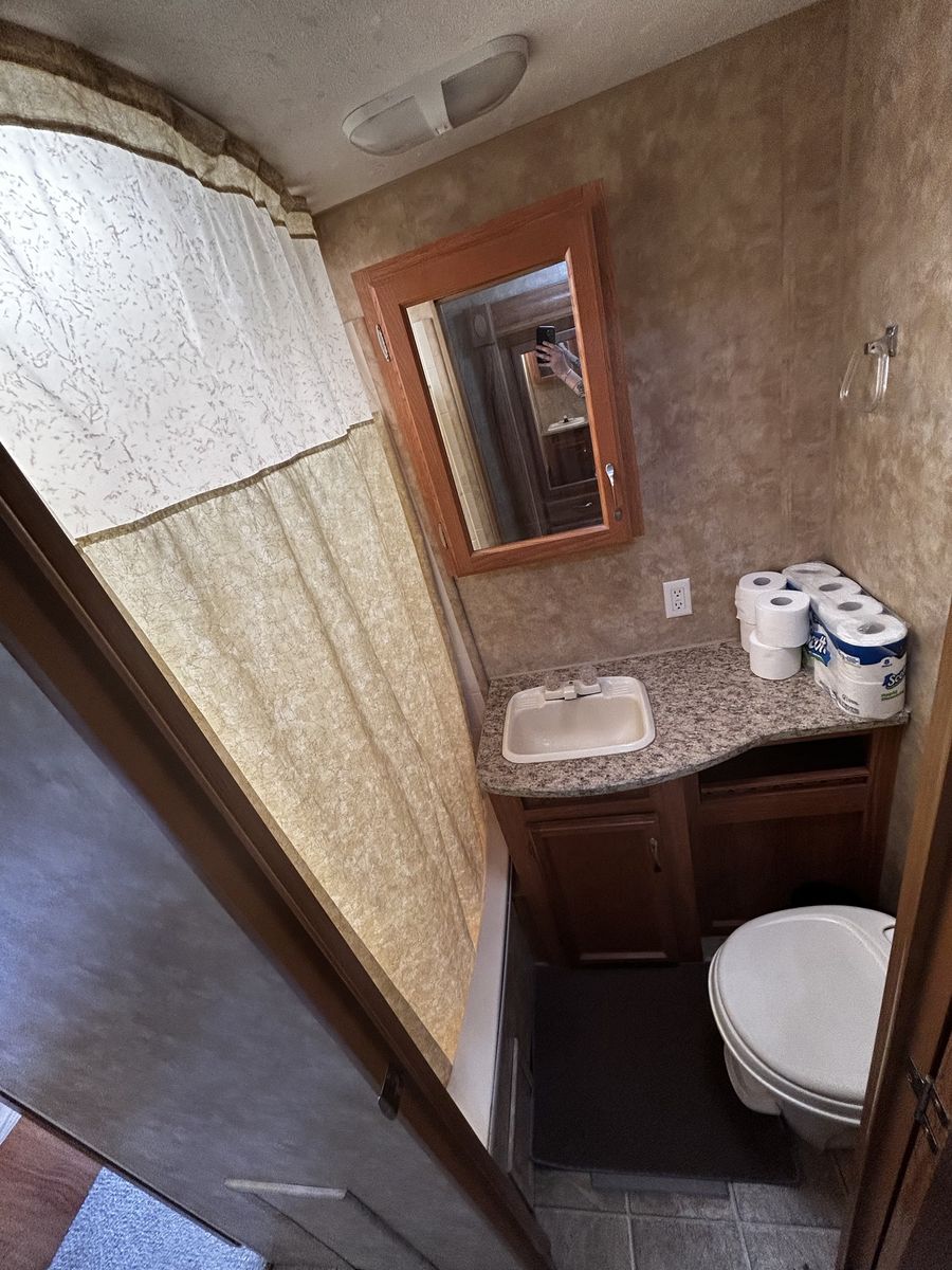 Main image 12