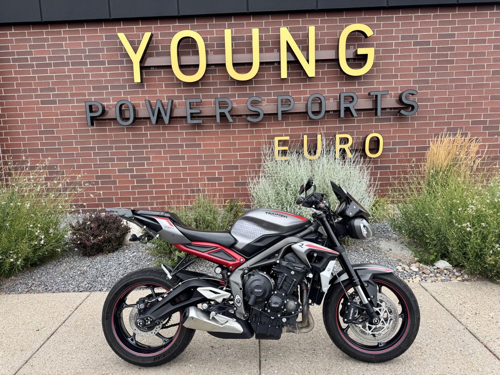 2021 Triumph Street Triple R