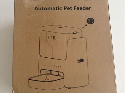Brand New Automatic Pet Feeder