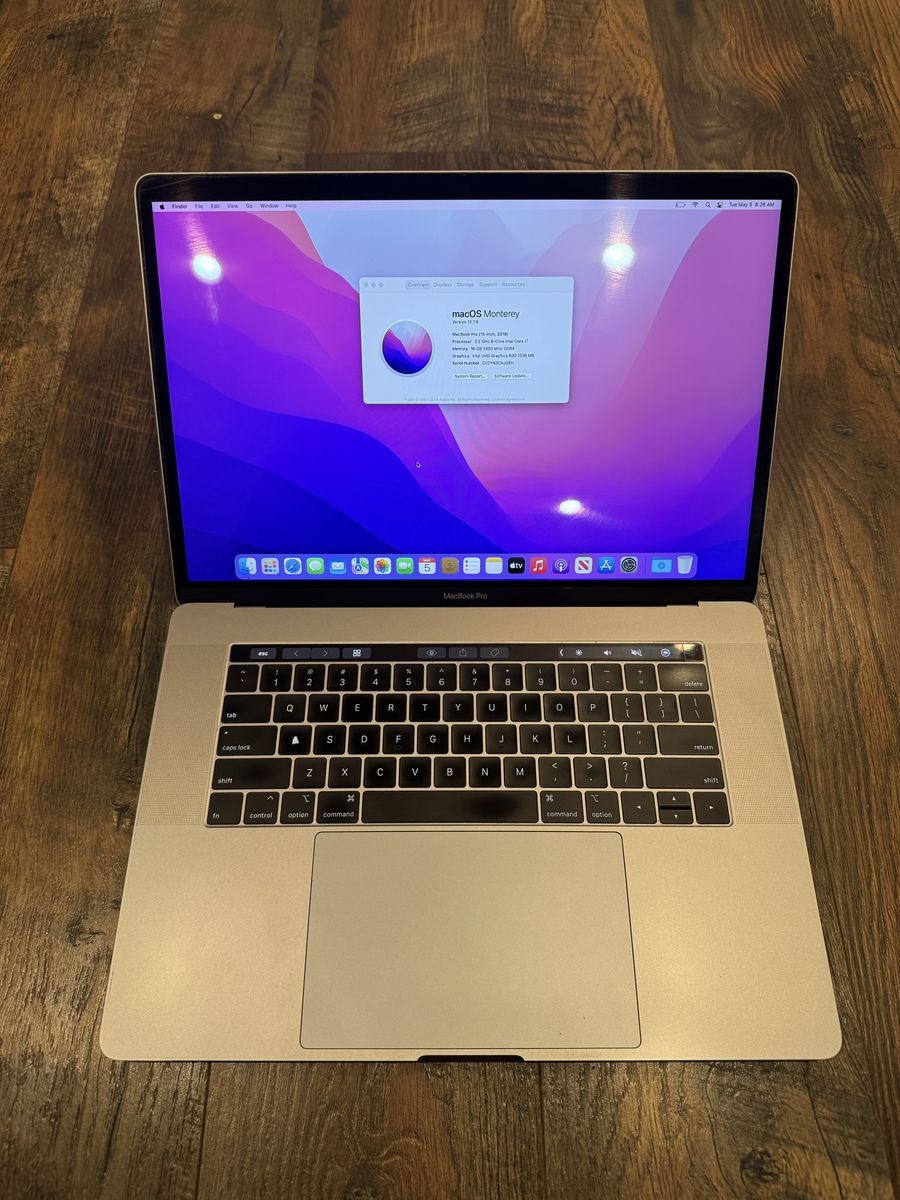 MacBook Pro 15.4” i7 16/256GB Touch Bar RX GPU Laptop