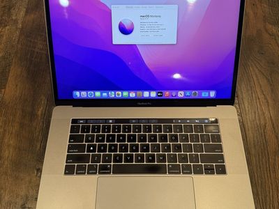 MacBook Pro 15.4” i7 16/256GB Touch Bar RX GPU Laptop