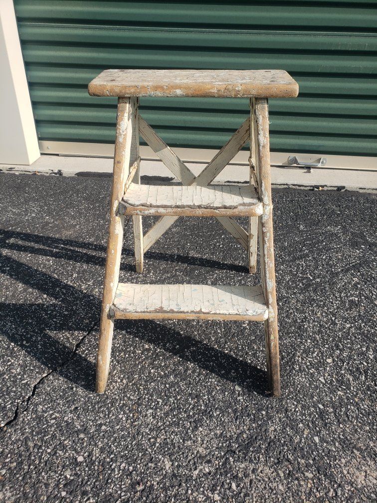 Vintage Rustic Wooden Step Stool - White Distressed Farmhouse Decor Ladder Plant Stand