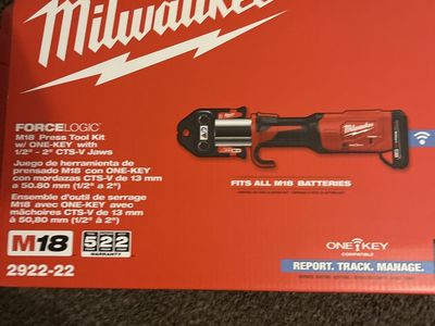 Milwaukee M18 FORCE LOGIC 2922-22 Press Tool Kit w/ ONE-KEY & 1/2-2" CTS-V Jaws