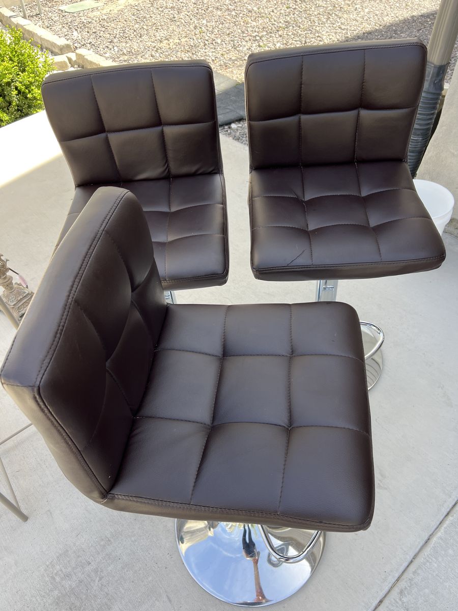 Counter height swivel chair
